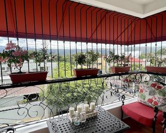 Beautiful apartment in La Vega, overlooking the mountains. - Concepción de La Vega - Balcony