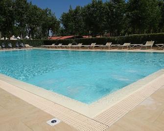 Camping Viareggio - Viareggio - Pool