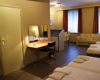 شقق سيتي أنتويرب - انتورب - غرفة نوم