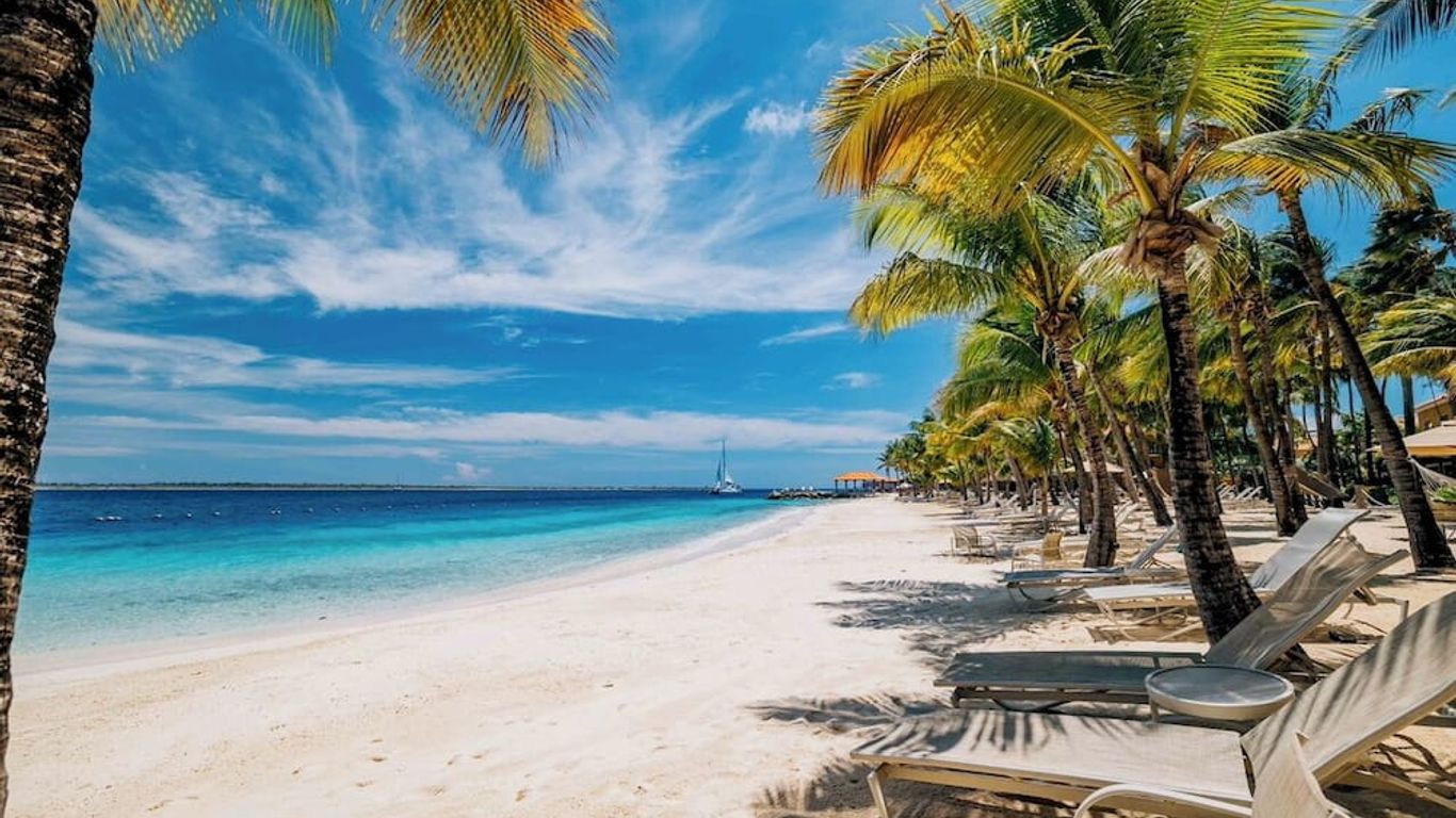 Harbour Village Beach Club