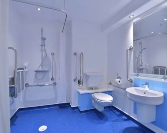 Travelodge Barcelona Fira - L'Hospitalet de Llobregat - Bany
