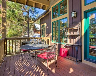 Ski-In/Ski-Out Donnelly Townhome w/ Hot Tub! - Donnelly - Balcony