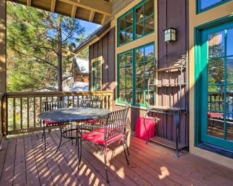 Ski-In/Ski-Out Donnelly Townhome w/ Hot Tub! - Donnelly - Balkón