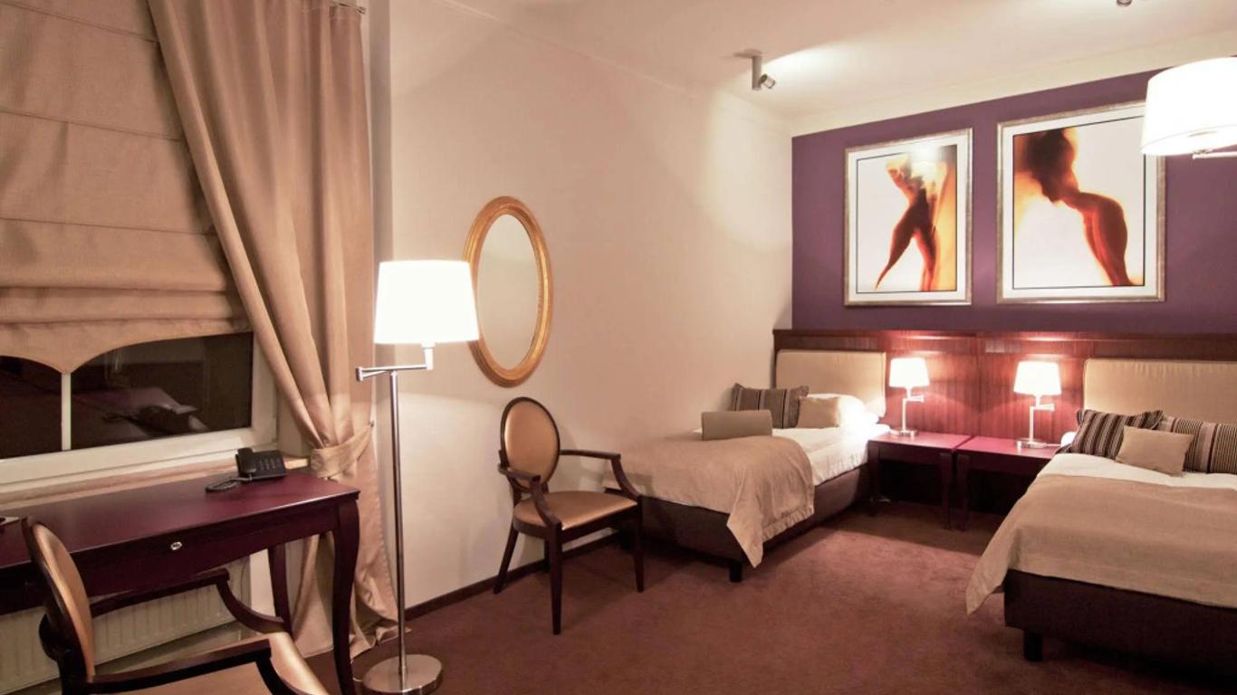 Royal Rooms