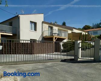 Le Clos Des Thermes De Jonzac - Jonzac - Building