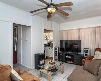 Bedfordview Bandb - Bedfordview - Wohnzimmer