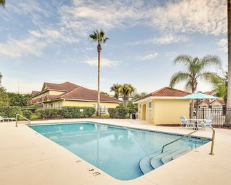 Waterfront Palm Coast Vacation Rental with Patio! - Palm Coast - Pool