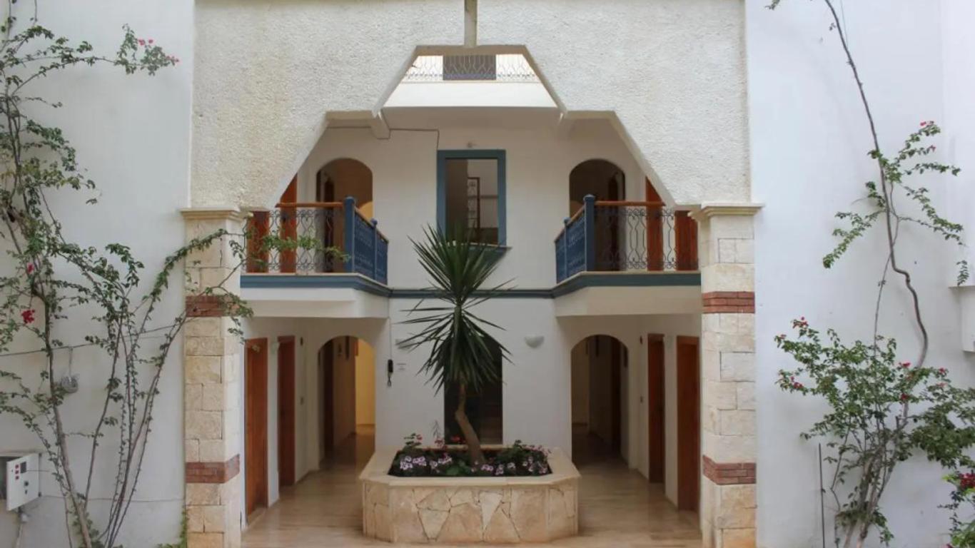 Korsan Ada Hotel