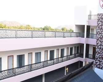 Maurya Residency - Gingee - Building