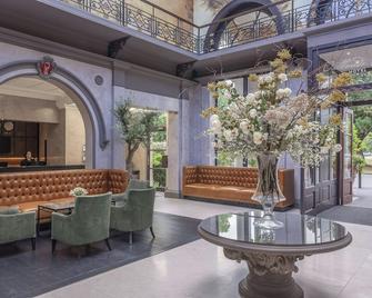 Oatlands Park Hotel - Weybridge - Salónek
