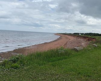 Sheila’s Waterfront Cottage - Tignish - Beach
