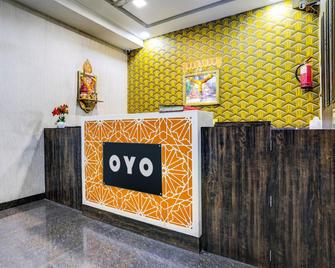 Hotel O Lotus Residency Near Anand Nagar Metro Station - Thāne - Front desk