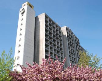 Intourist-Zakarpattia Hotel - Uzhhorod - Building