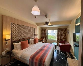 Hiltop Hotel - Bombay - Habitación
