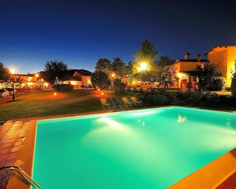 Borgo Mandoleto - Country Resort & Spa - Solomeo - Piscina