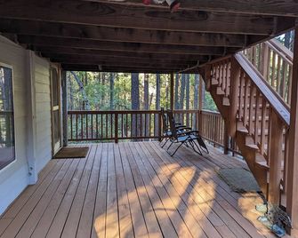 Kuan Yin Cottage at Healing Waters of Shasta - Weed - Balkon