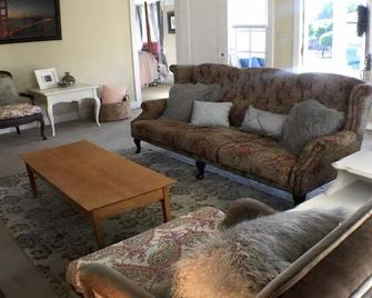 Beautiful Luxury Victorian Home Near Sf, Beach,oak - Alameda - Living room