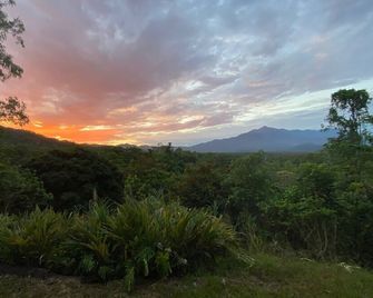 Amazing views - Flame Trees over the Daintree - Cow Bay - Außenansicht