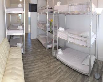 Bikini Hostel, Cafe & Beer Garden - Miami Beach - Bedroom