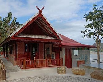 Rim Nam Kong Homestay & Campsite - Ban Pak Niam - Edificio