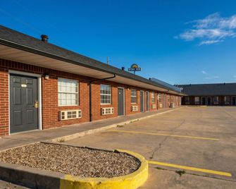 Stay Inn Checotah near Eufaula Lake - Checotah - Edificio
