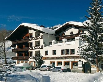 Hotel Alpina Superior - Sankt Anton am Arlberg - Building