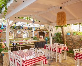 Ebruli Otel - Bozcaada - Restoran