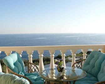 Achlia Hotel - Achlia - Балкон
