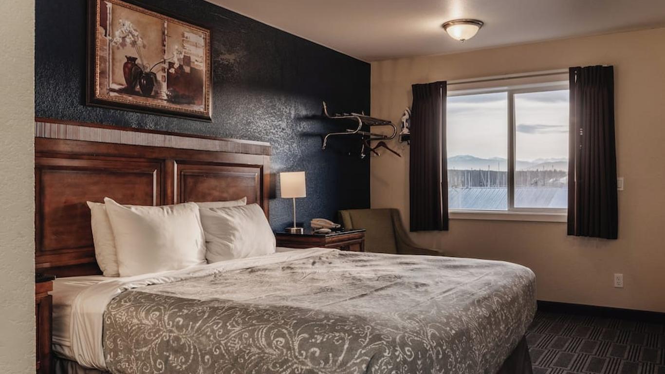Water Front Inn