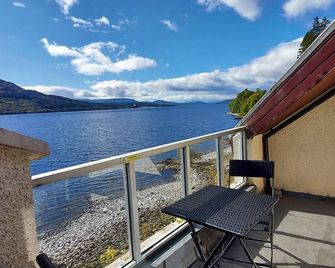 Loch Rannoch Highland Club, Lochside Lodge 3 - Kinloch Rannoch - Balcón