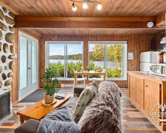 Le1617 - Quai privé, Lac-Les chalets dans le nord - Sainte-Lucie-des-Laurentides - Sufragerie