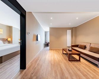 Home Inn Plus (Hohhot Zhongshan West Road) - هوهيهوت - غرفة نوم