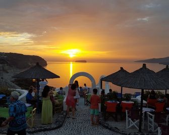 Caldera View Resort - Adults Only - Megalochori