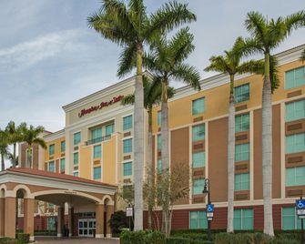 Hampton Inn & Suites Fort Lauderdale/Miramar - Miramar - Gebäude