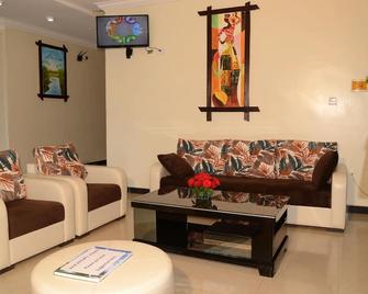 Lakemark Hotel and Tour Service Bahir Dar - Bahir Dar - Sala de estar