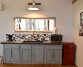 Lil' Cabin In The Woods - Canton