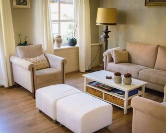 Group accommodation up to 20 people - Ee