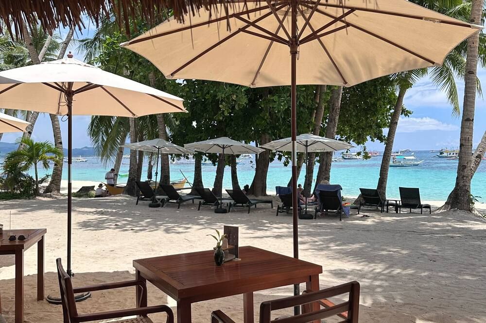 Sundown Resort & Austrian Pension House - Boracay