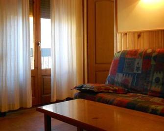 Hostal La Catalana - Sant Llorenç de Morunys - Вітальня