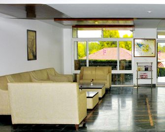 Resort Tarika - Corbett - Lobby
