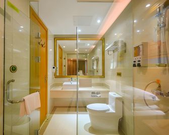 Vienna International Hotel Shandong Yantai Fta Jinshatan Xingyi Square - Yantai - Habitación