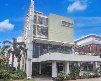 Collection O Hotel Pesona Cikarang Near Pollux Mall - Cikarang - Building