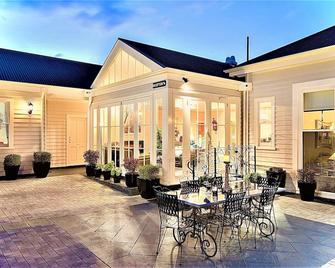 Kurrajong House - לאונססטון - פטיו