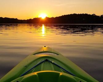 Lake Sinclair property in a peaceful area and very convenient location. - Milledgeville