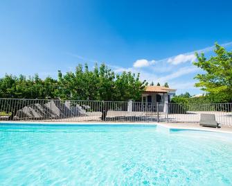Villas de La Ferme Du Gros Noyer - Malaucène - Piscine
