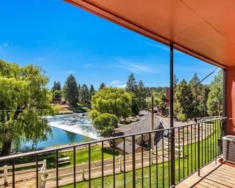 \'The Mount Bachelor Pad\' Cozy one-bedroom condo overlooking the Deschutes - Bend - Balcony