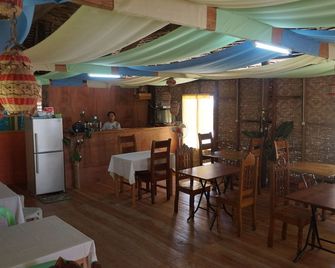 Abs Native Inn - Loay - Restaurante