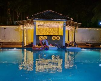 Seremban Resort Villa by uBook - Seremban - Pool