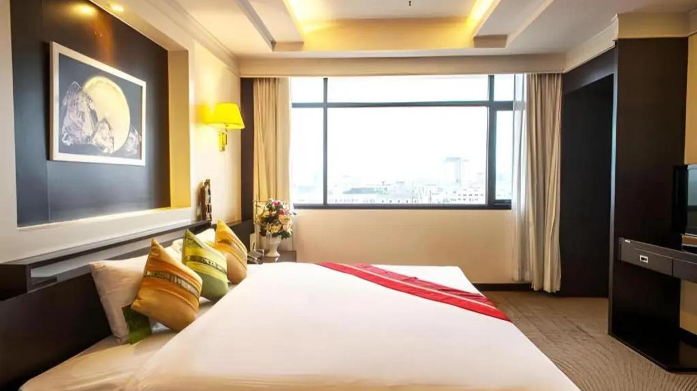 Ayutthaya Grand Hotel