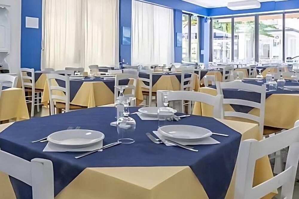 هوتل إيتالي